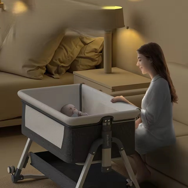 Curvear Portable Movable Crib Can Be Folded High and Low Adjustable Splicing Bed Modern Simple Baby Cradle Bed.