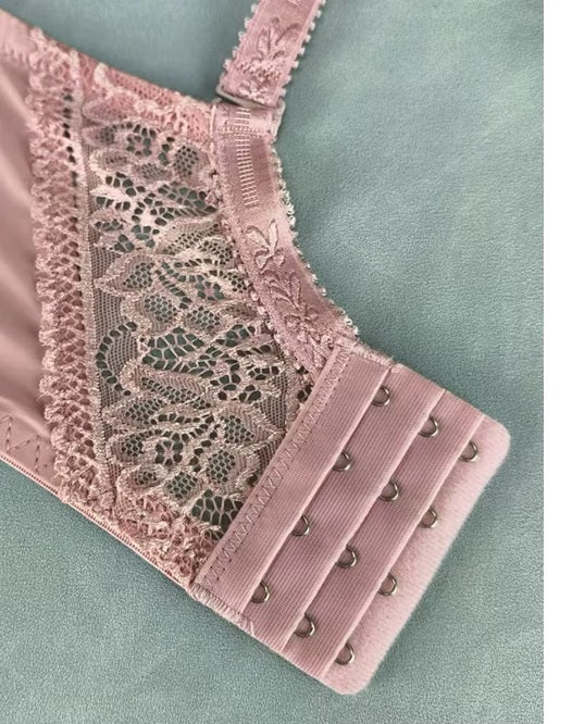 Curvear New pink lingerie bra with sponge wire, lace design, adjustable straps, and push-up effect for comfort and support.