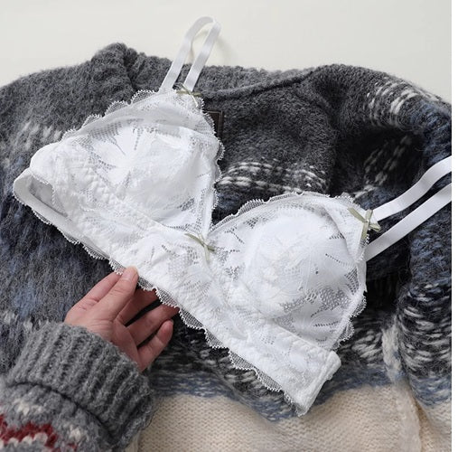 Curvear Sweet triangle cup lingerie women's ultra-thin non-binding underwear hollowed out sexy lace bra girls.