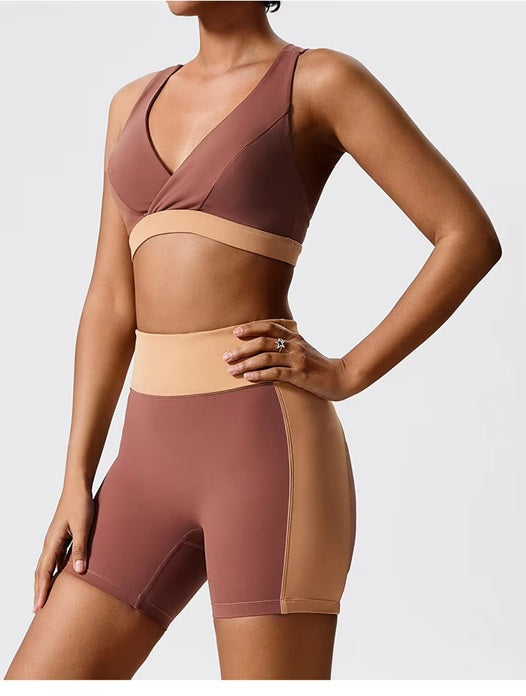 Women's Colorblock Sports Bra & High-Waist Biker Shorts Set – Crossback Activewear for Gym, Yoga, Running & Fitness