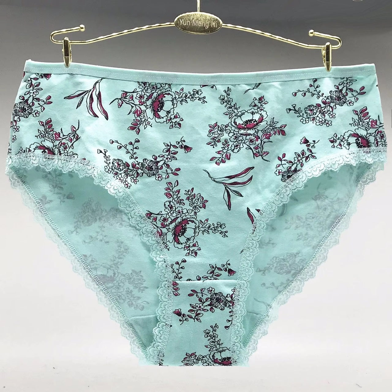 Curvear Plus Size Women's Cotton Underwear, Large Size Printed Mummy Knickers, Comfortable, Soft Panties for Everyday Wear, Ideal for Plus-Size Comfort and Style. pack of 3